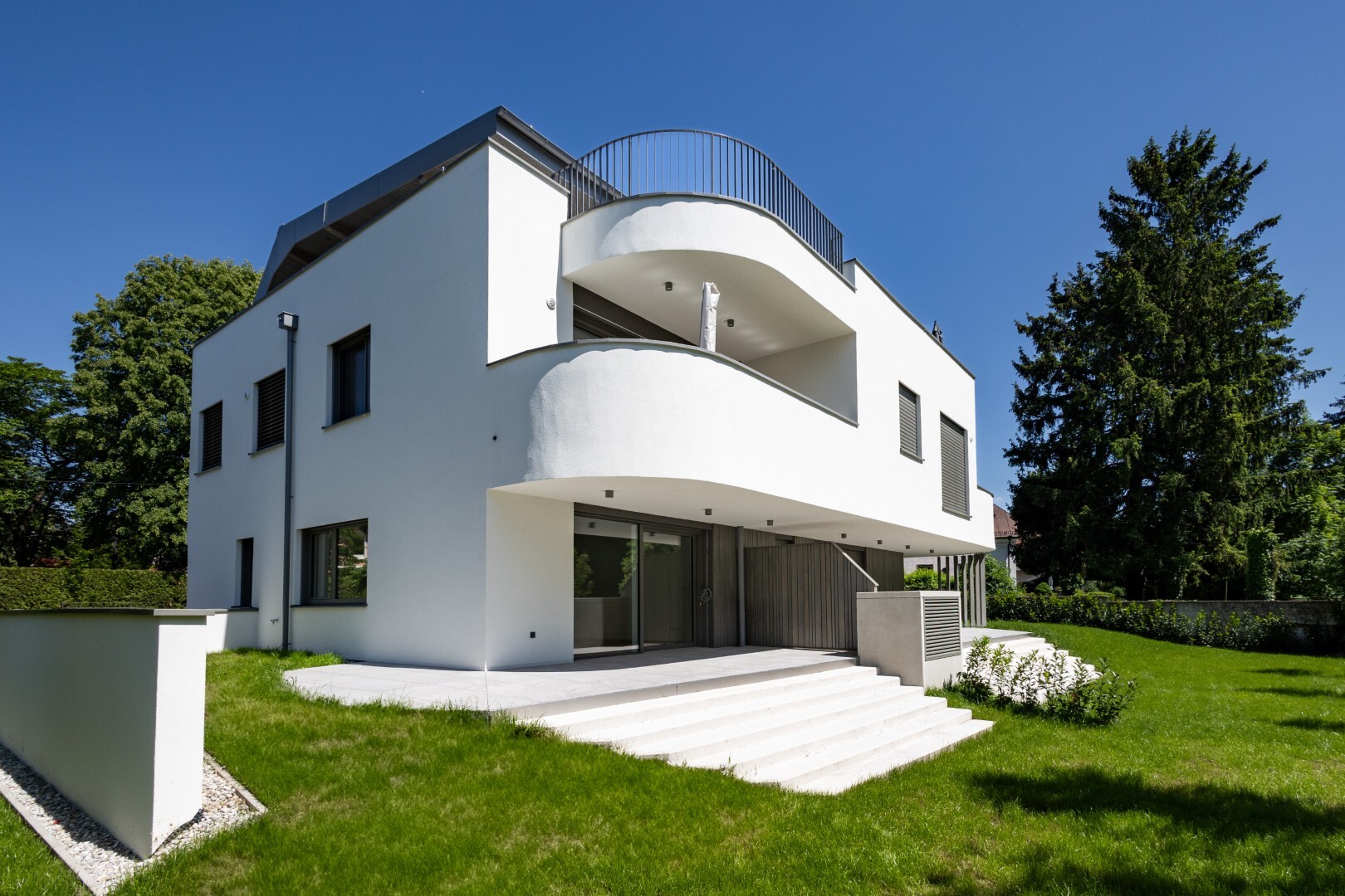 Fertigstellung Ganshofstraße